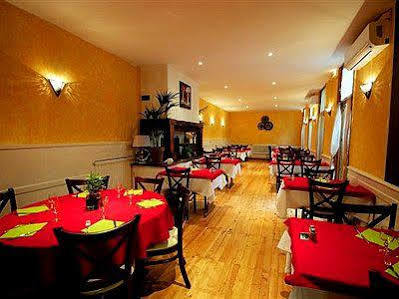 Logis Hôtel Restaurant Métropole Mirande  Exterior foto